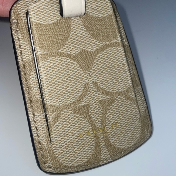 NWT Coach Luggage Tag In Signature Canvas in Gold/Light Khaki Chalk - Picture 6 of 7